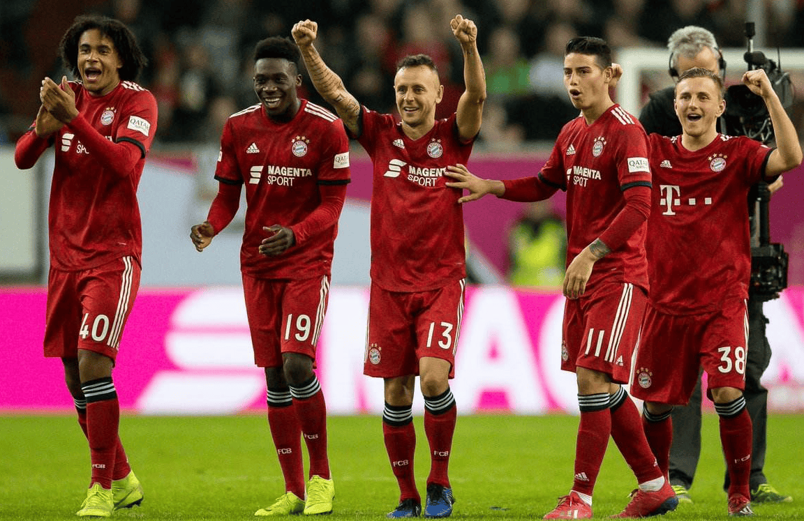 关于拜仁慕尼黑摆脱困境，成功晋级后续赛事的信息