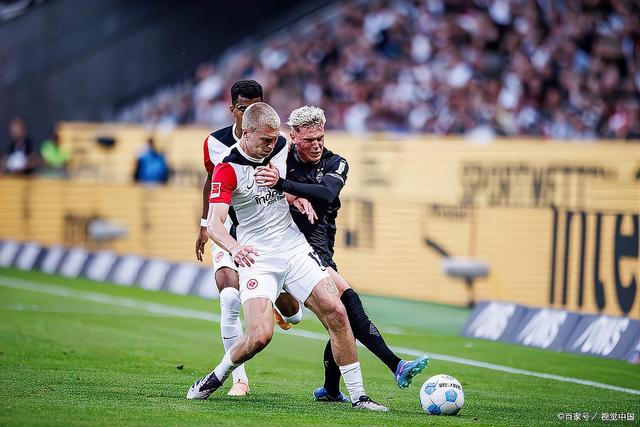 包含法兰克福客场大败，士气跌至谷底的词条