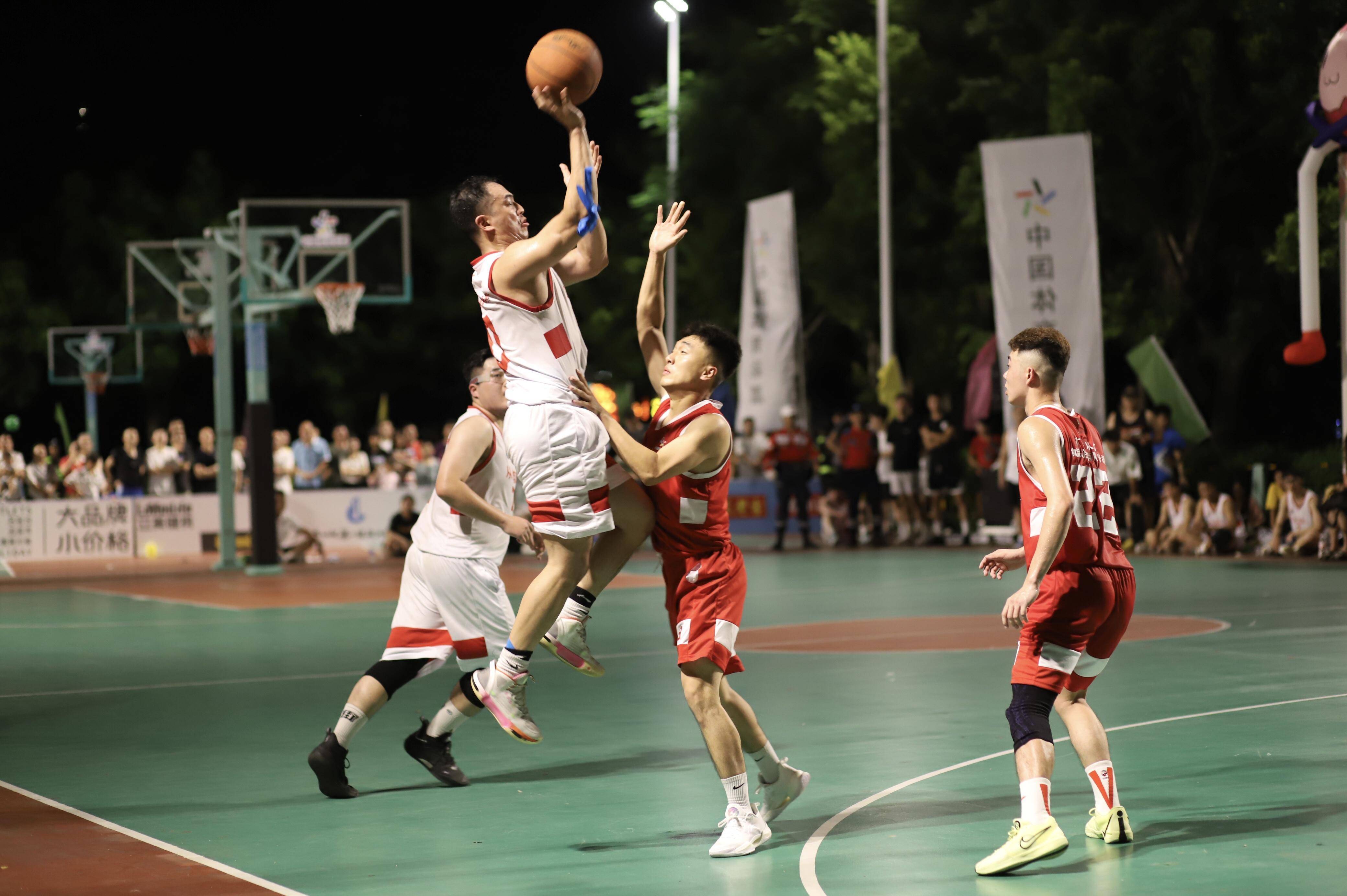 PG电子试玩-体育产业蓬勃发展，篮球运动持续受欢迎