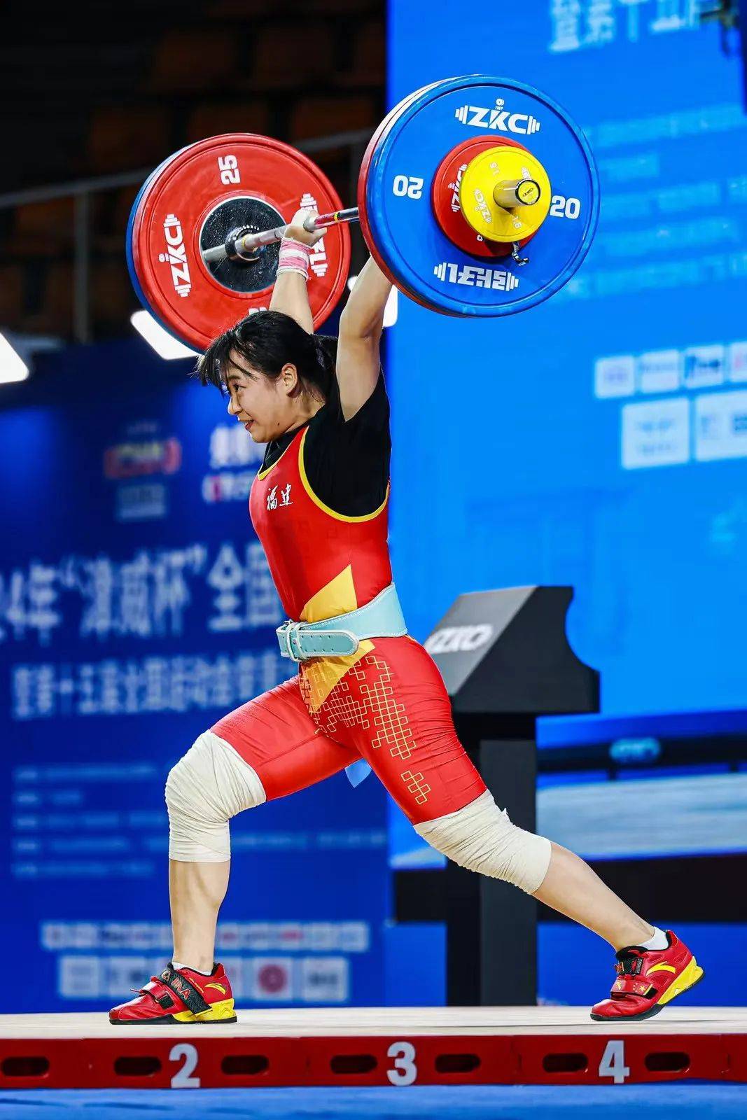 PG电子游戏-摩洛哥举重选手实现个人突破，登上领奖台