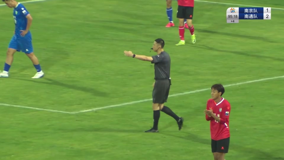 关于球队之间恩怨升级，球员关系紧张愈演愈烈的信息