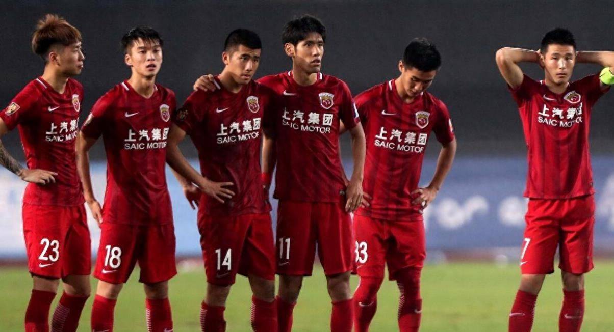 上港守门员出色，助球队胜出继续领跑