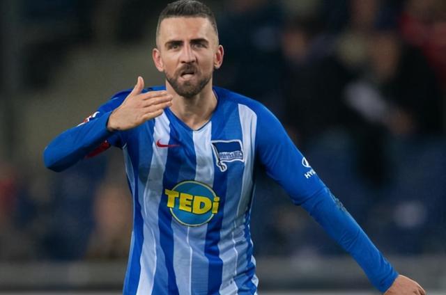 PG电子官网入口-高温天气下的比赛，柏林赫塔全队体能受限