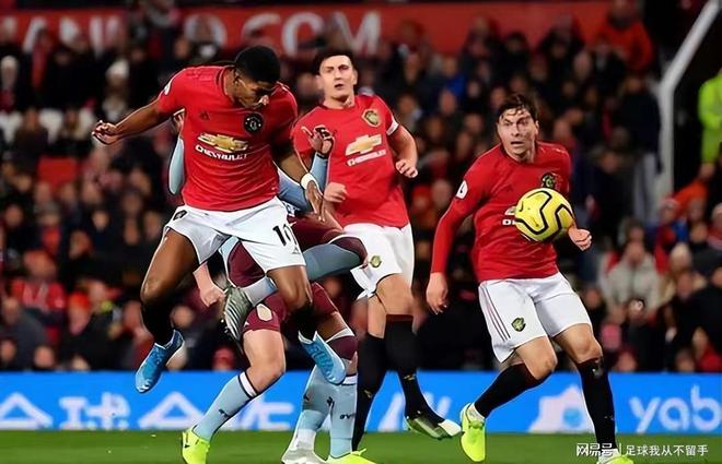 高温天气下的比赛，柏林赫塔全队体能受限