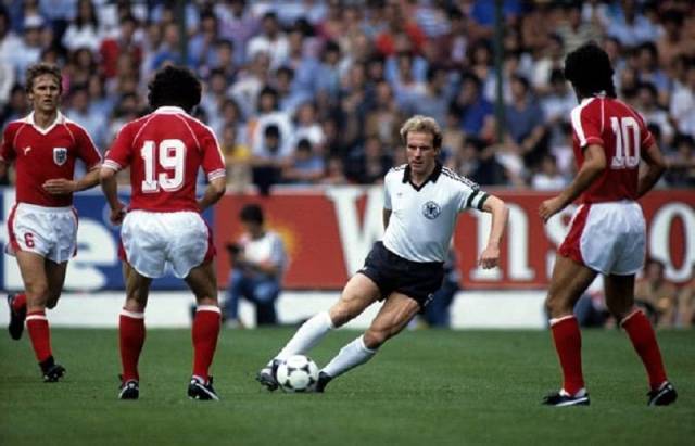 关于阿尔及利亚惊险战胜奥地利，晋级形势不容乐观的信息