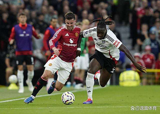 包含曼联客场艰难获胜，取得关键三分的词条