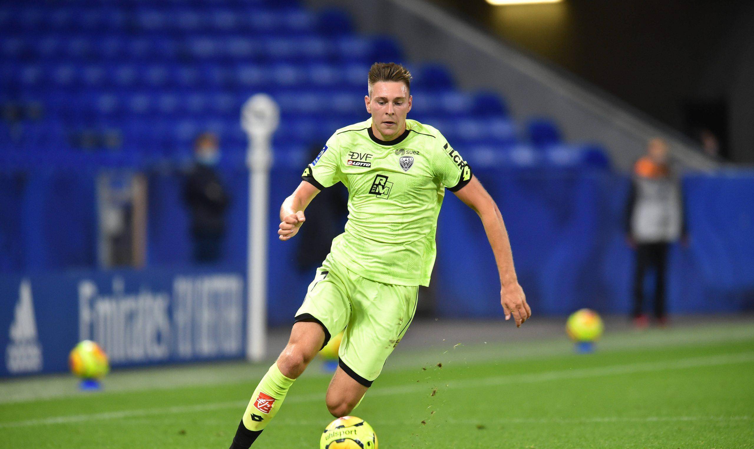 包含南锡客场大胜勒阿弗尔，继续保持稳定的词条