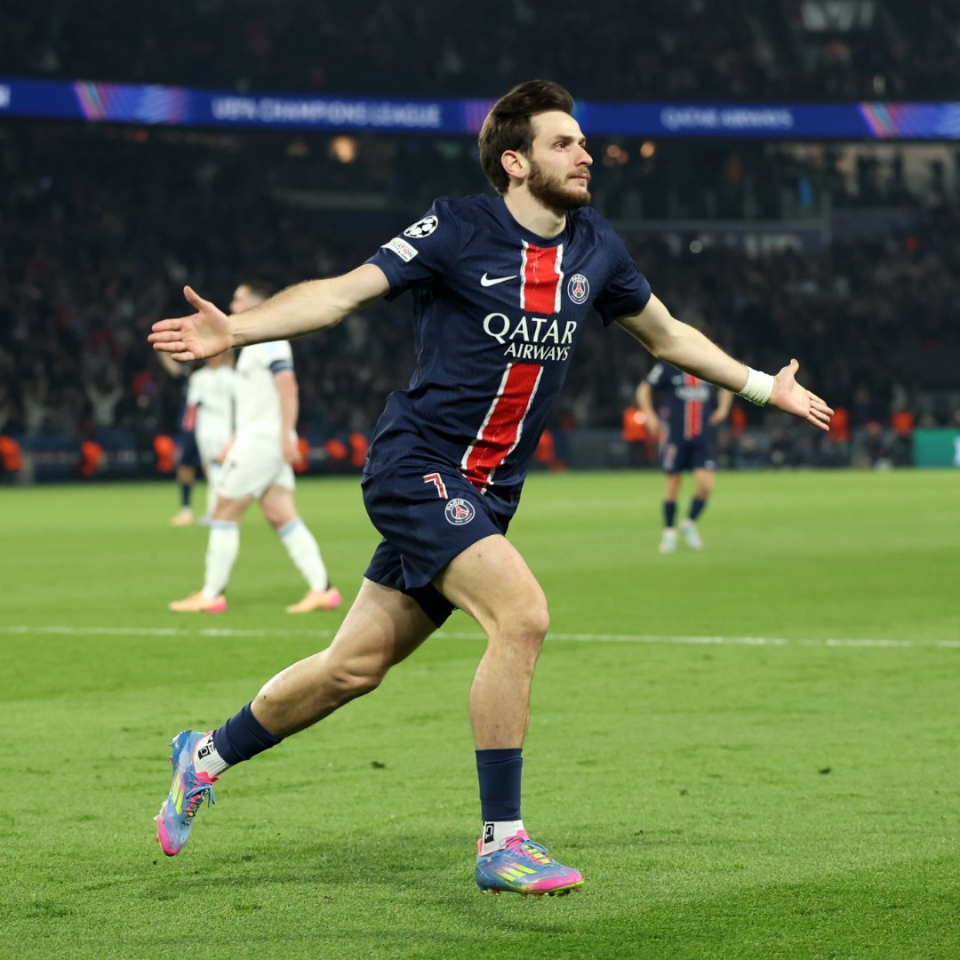 包含巴黎圣日耳曼再登巅峰，疲劳继续领跑的词条