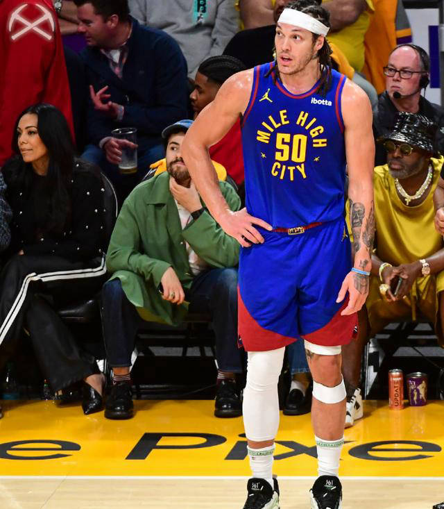 象牙海岸队在比赛中勇夺胜利，挺进决赛