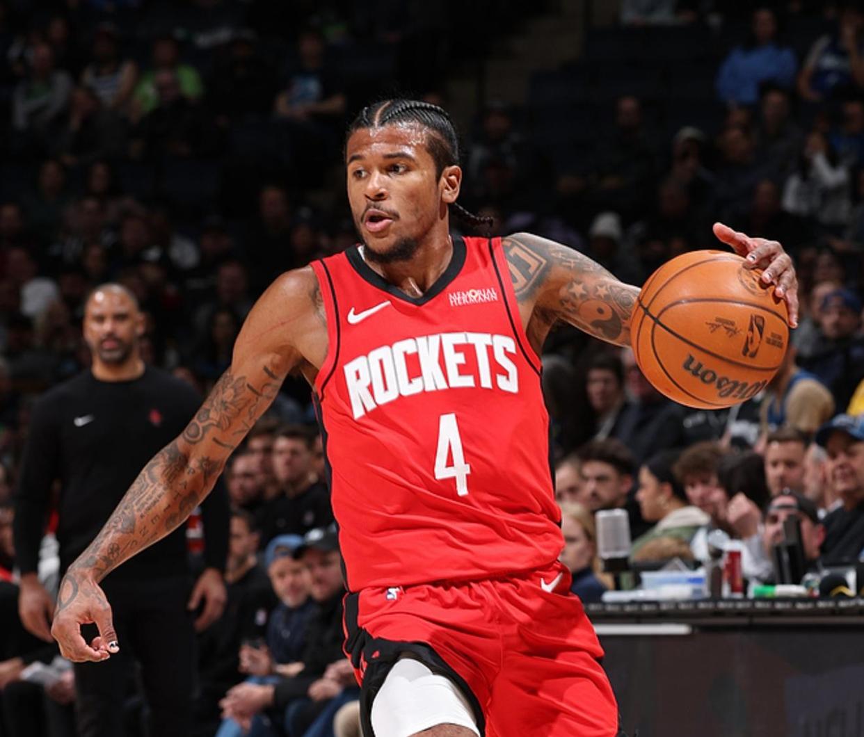 克罗地亚队稳操胜券，取得胜利进军淘汰赛