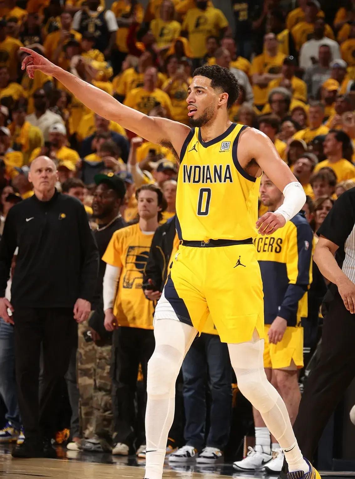 步行者大胜太阳，奥拉迪波全场拿下三双！的简单介绍