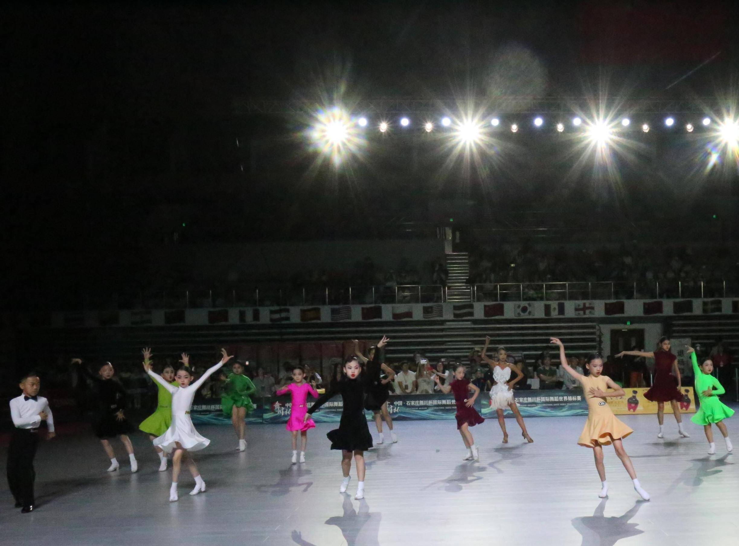 精彩绝伦的比赛瞬间被回放重演