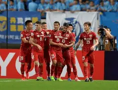 包含苏宁主场力克上港，独占积分榜首的词条