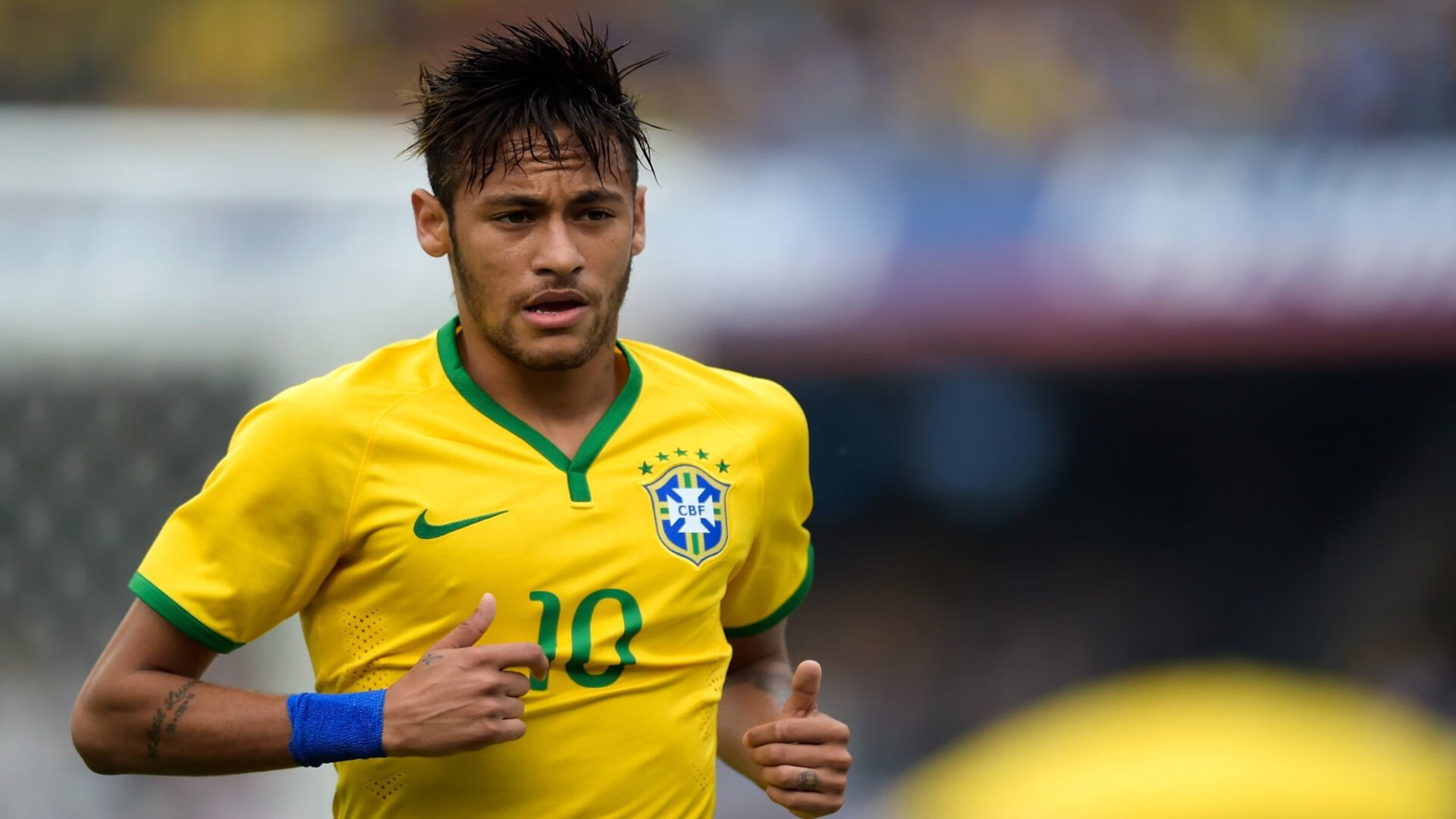 红色狂飙与黯然褪色,当跃马碾过索伯的七彩泡沫